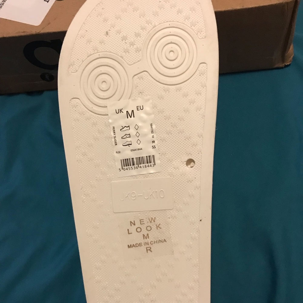 ASOS Men’s Slides - Picture 2 of 3